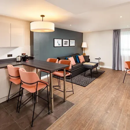 Aparthotel Adagio London Sutton Point Exterior photo