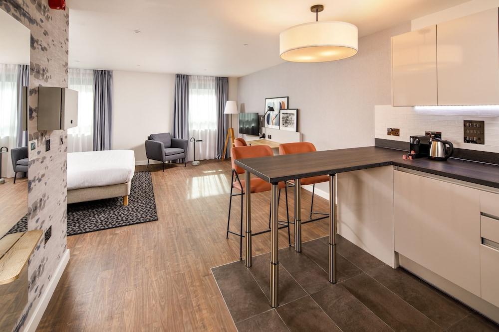Adagio London Sutton Point 4*
